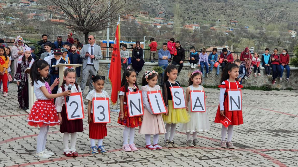 23 Nisan Ulusal Egemenlik ve Çocuk bayramı Okulumuzda coşku ile kutlandı.
